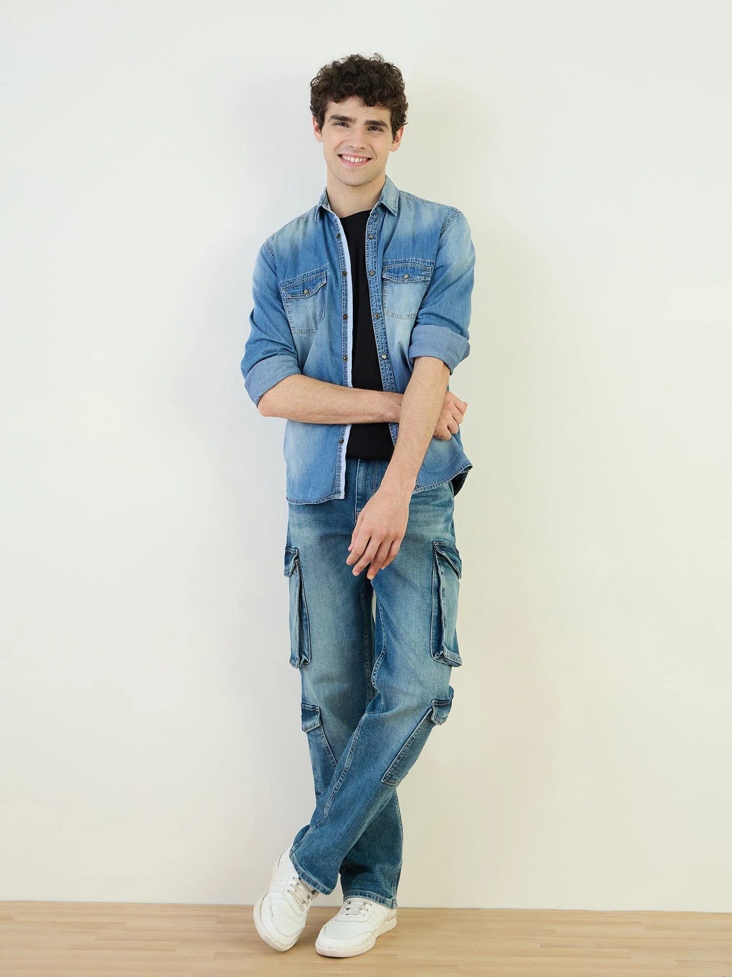 Iconic Men Blue Cargo Fit Solid Jeans - Image 3