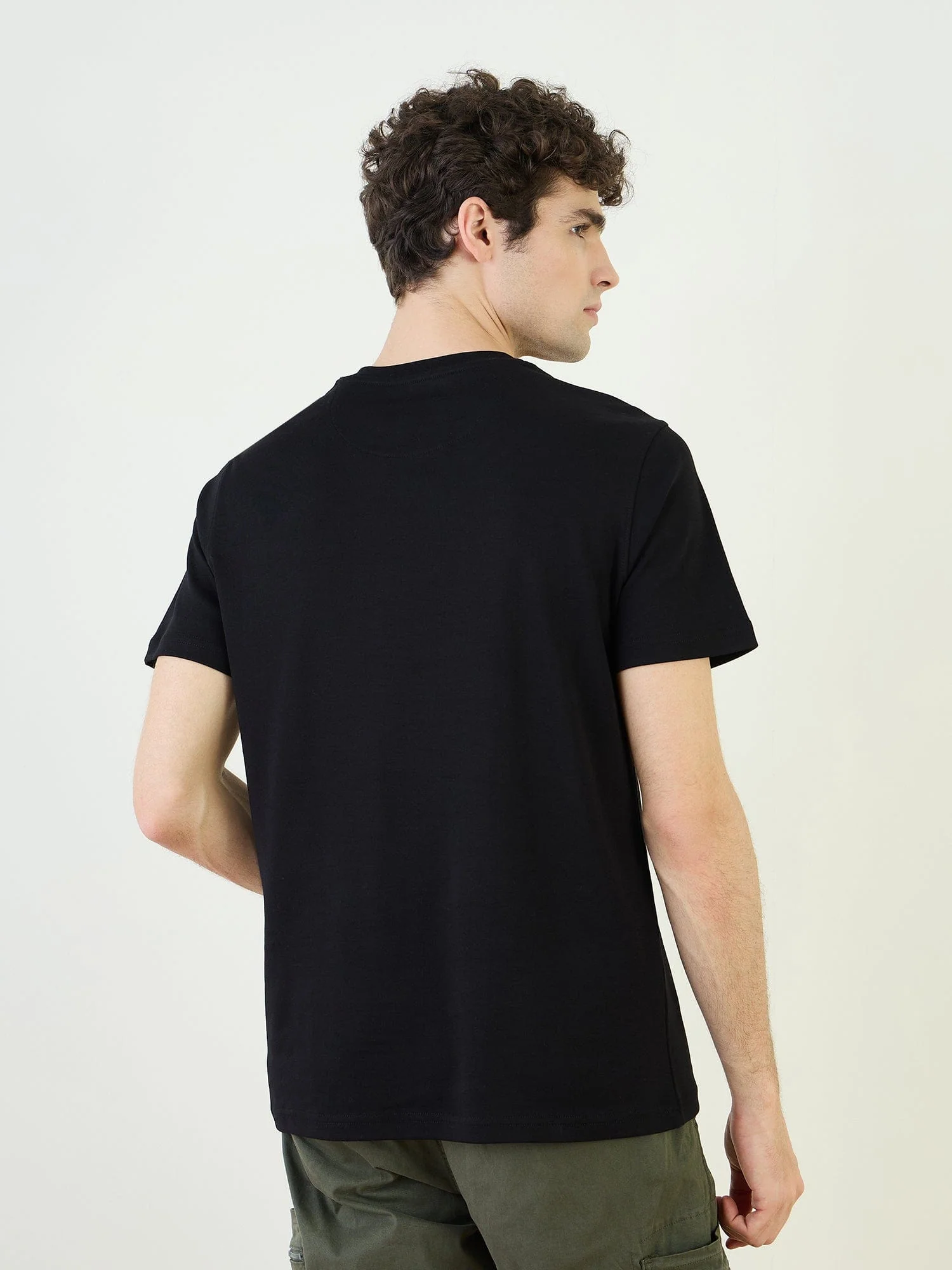 Iconic Men Black Round Neck TShirt - Image 5