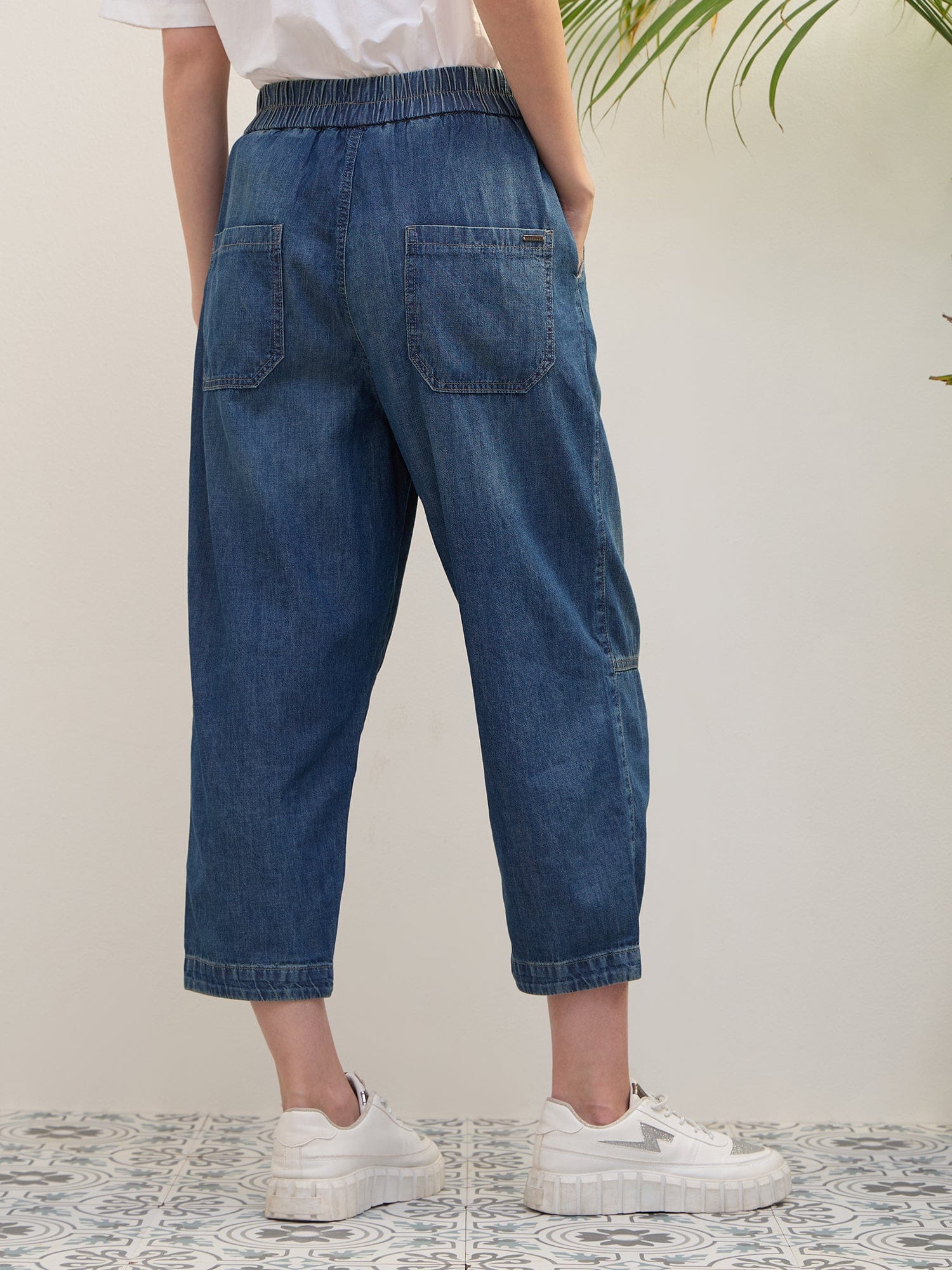 Iconic Women Blue Loose Fit Solid Jeans - Image 5
