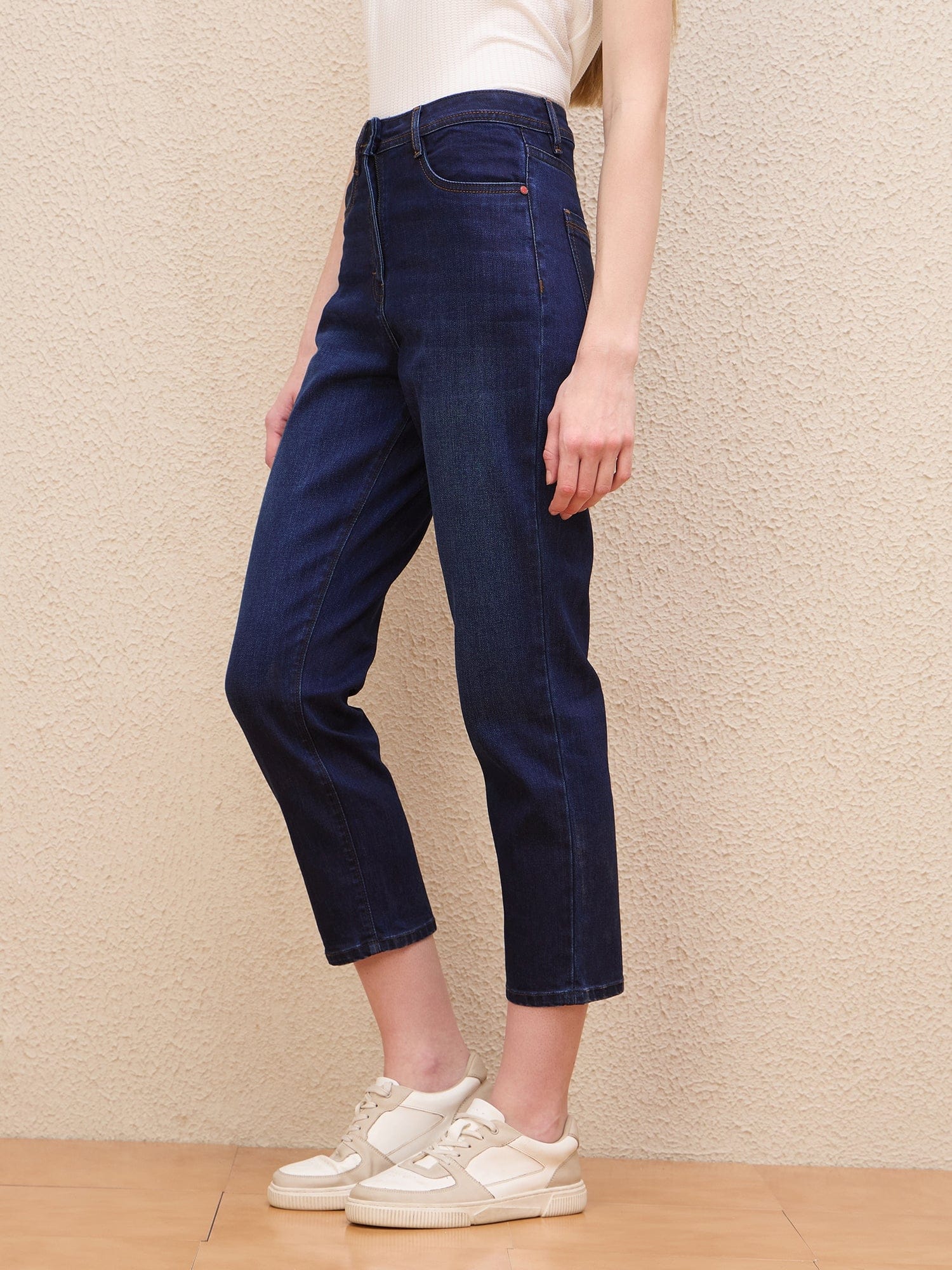 Iconic Women Blue Slim Fit Solid Jeans - Image 4