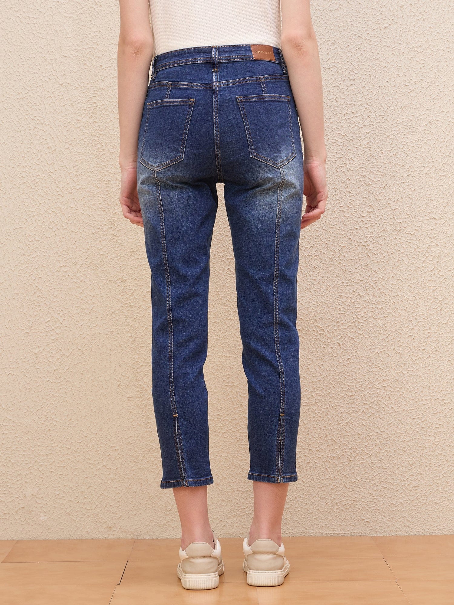 Iconic Women Blue Slim Fit Solid Jeans - Image 3