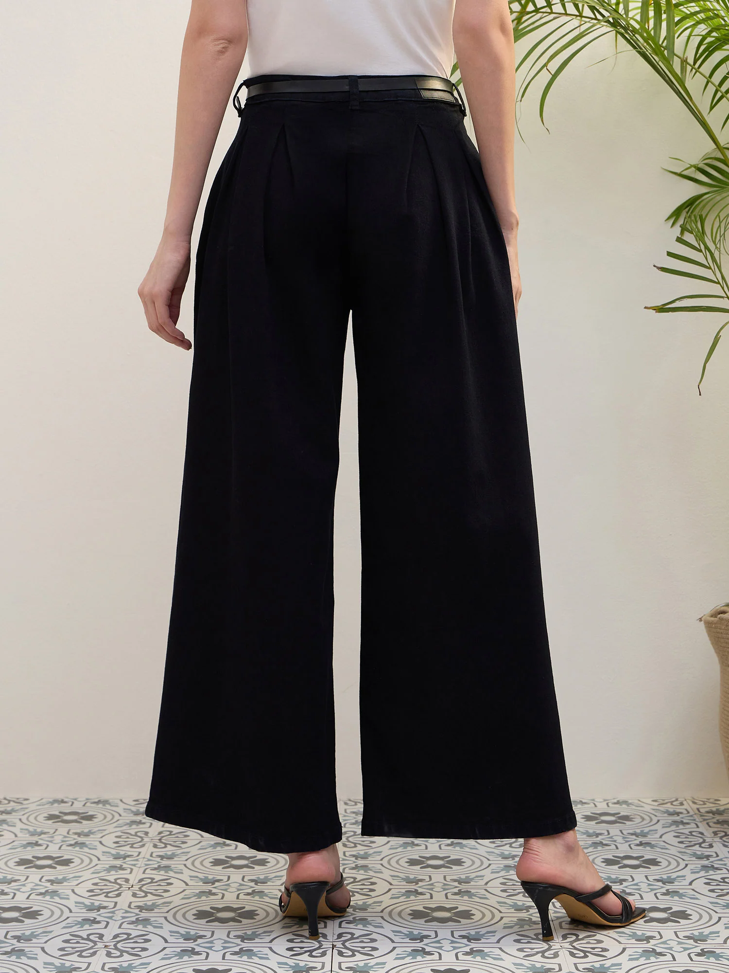 Iconic Women Black Flared Solid Jeans - Image 4