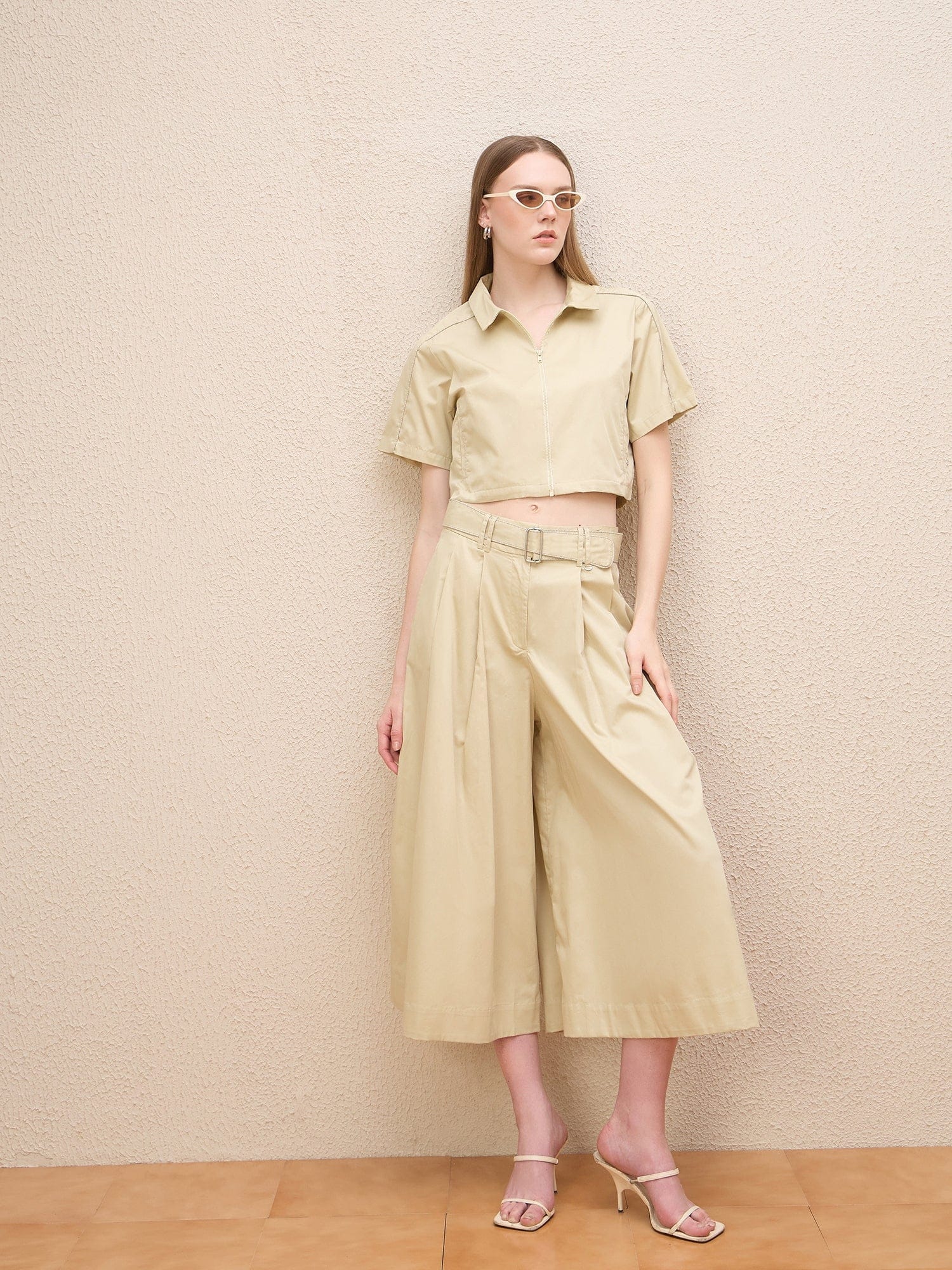 Iconic Women Cream Flared Fit Solid Trouser - Image 2