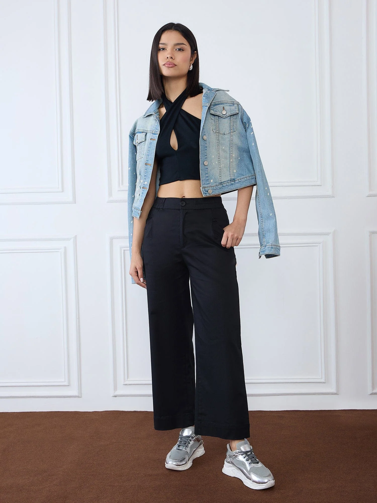 Iconic Women Black Straight Fit Solid Trouser - Image 2