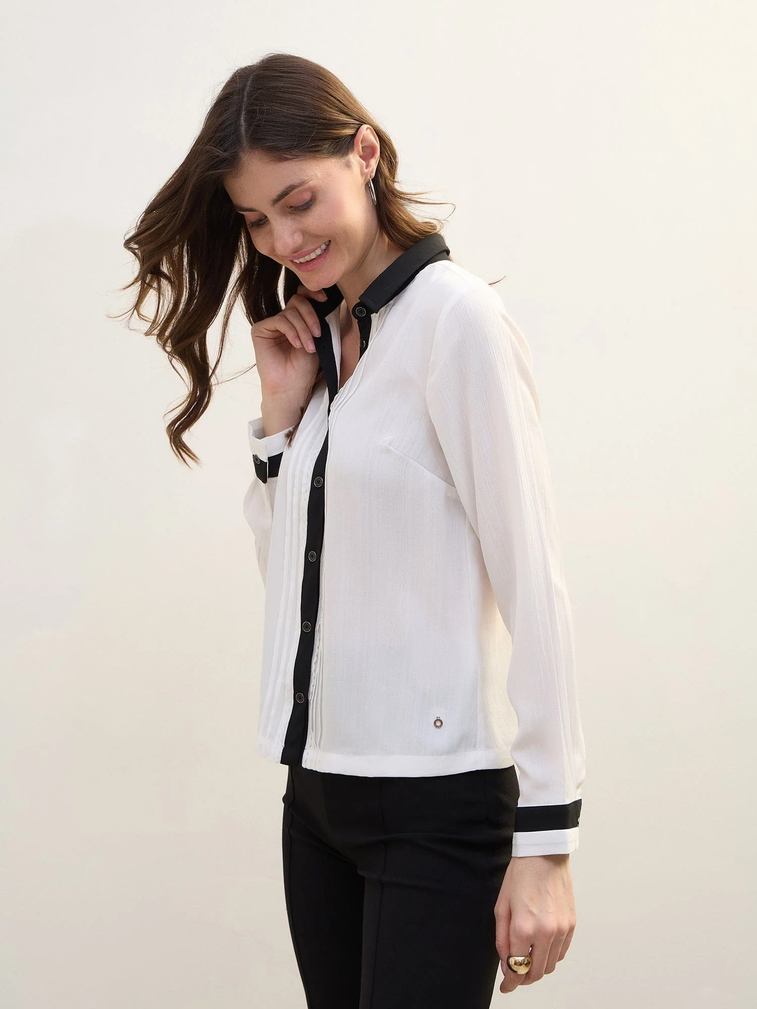 Iconic Women White Solid Collar Shirt - Image 3