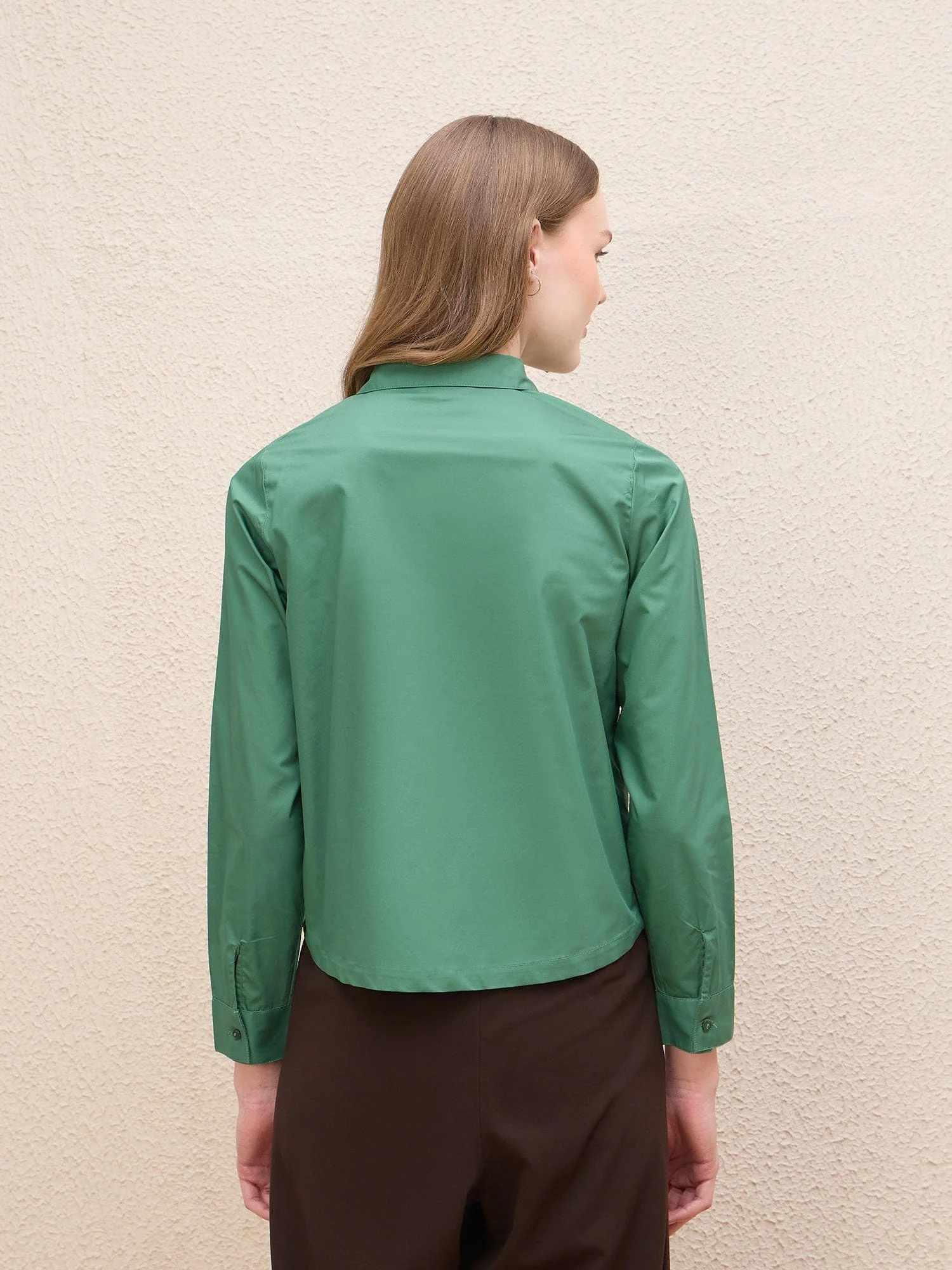 Iconic Women Green Solid Collar Shirt - Image 3
