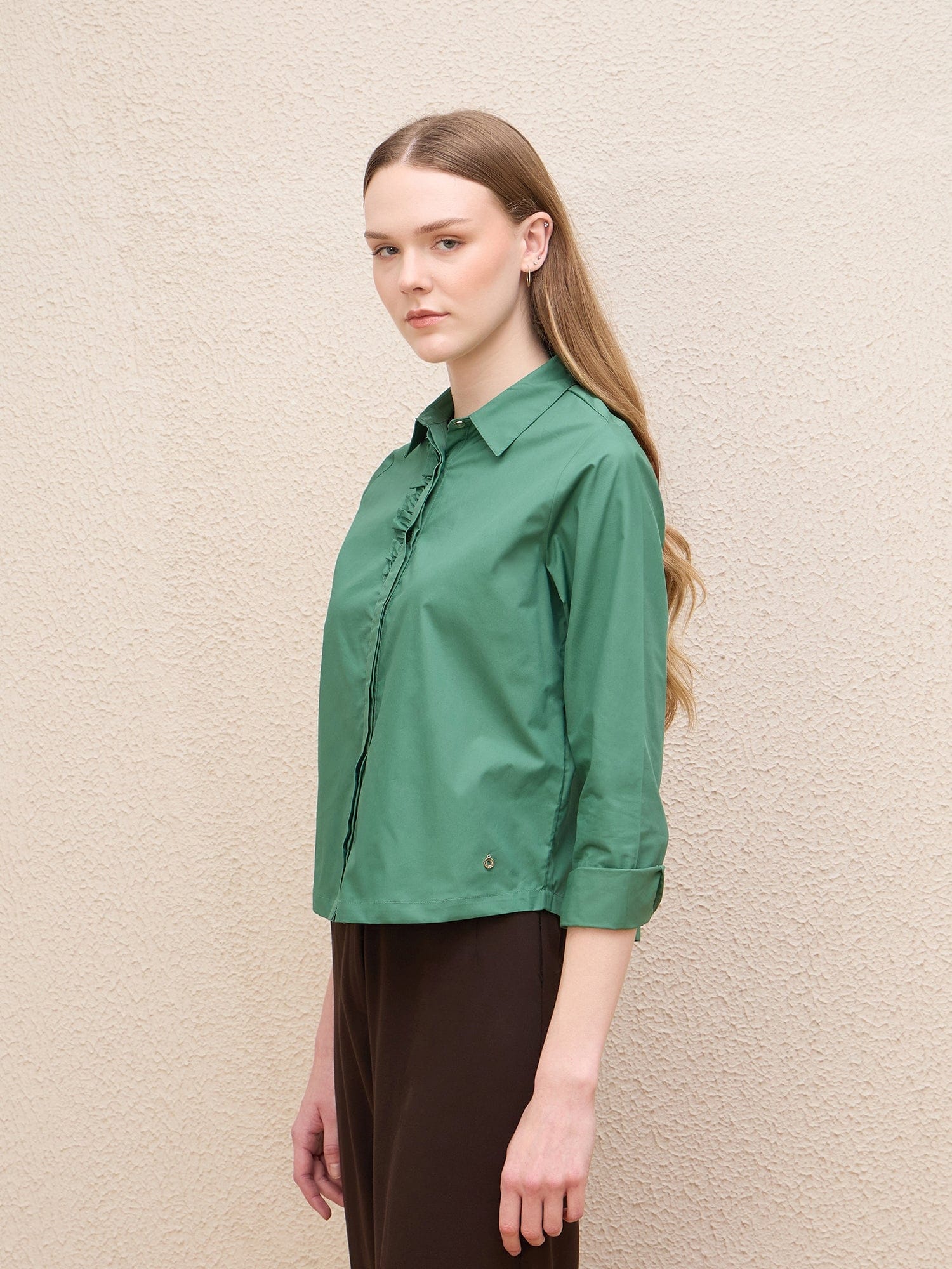 Iconic Women Green Solid Collar Shirt - Image 4