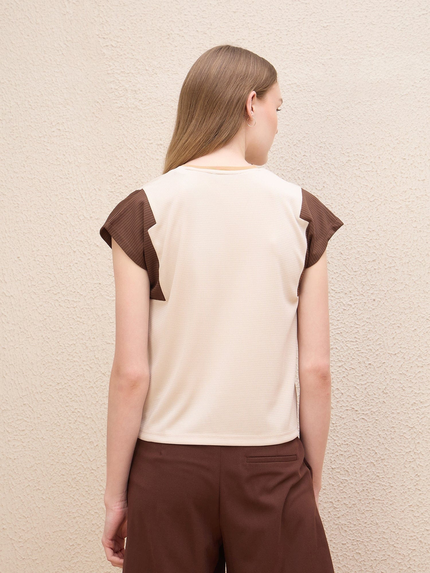 Iconic Women White Color Block V Neck Tshirt - Image 3