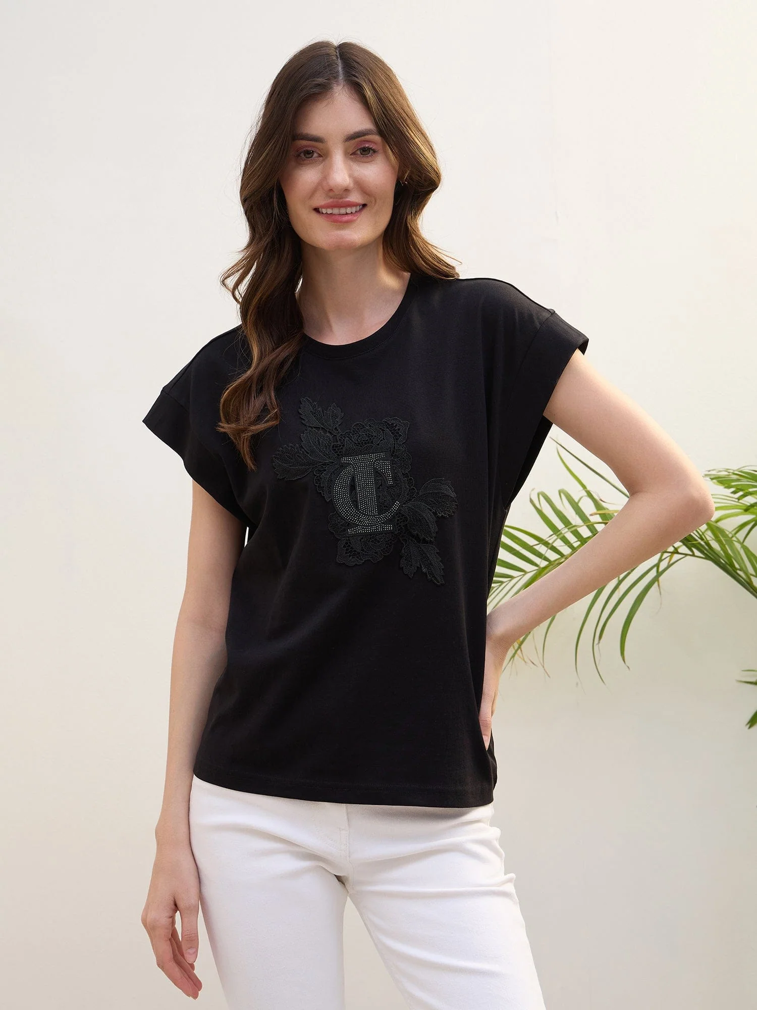 Iconic Women Black Solid Crew Neck TShirt