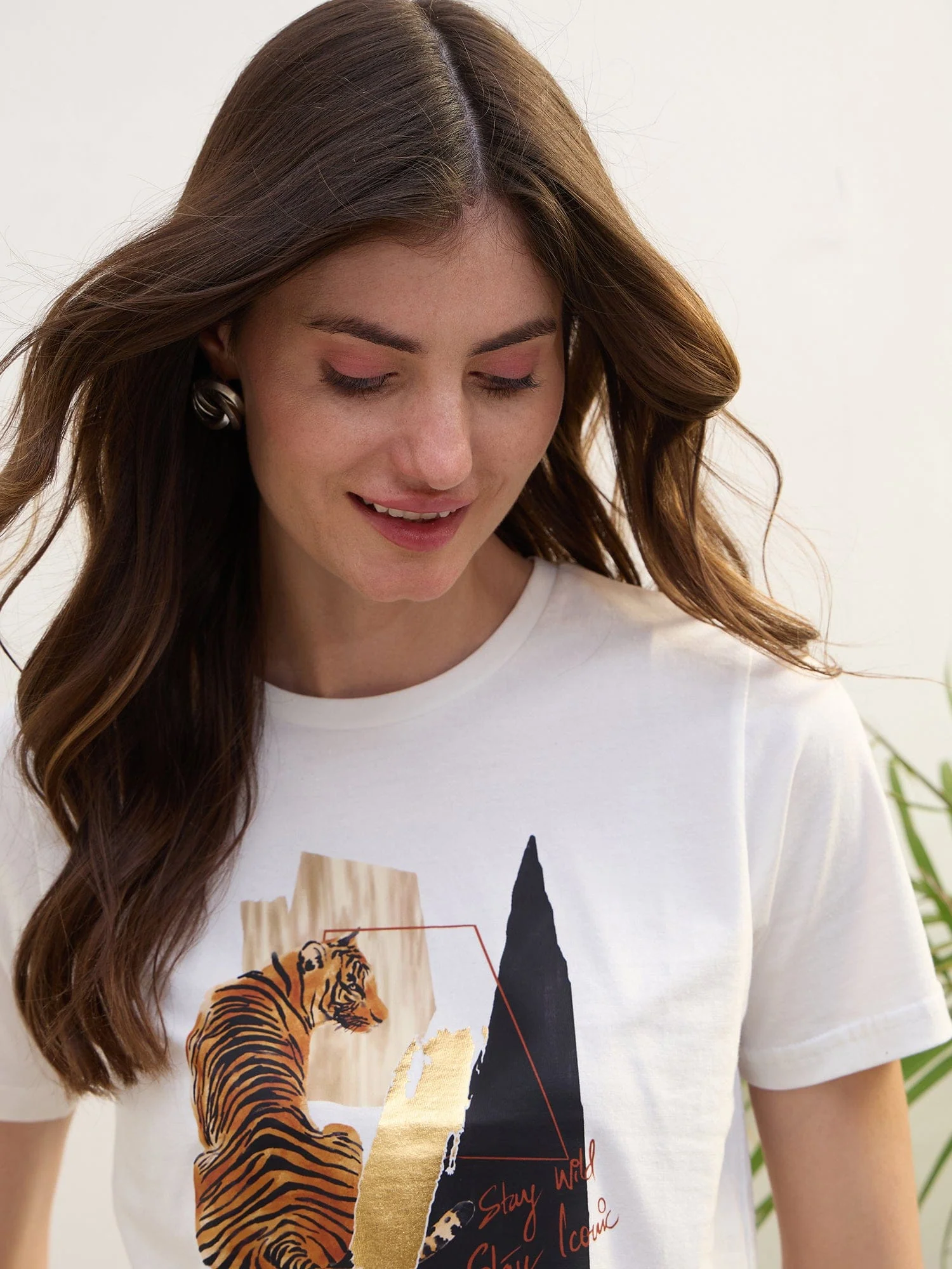 Iconic Women White Solid Round Neck TShirt - Image 4