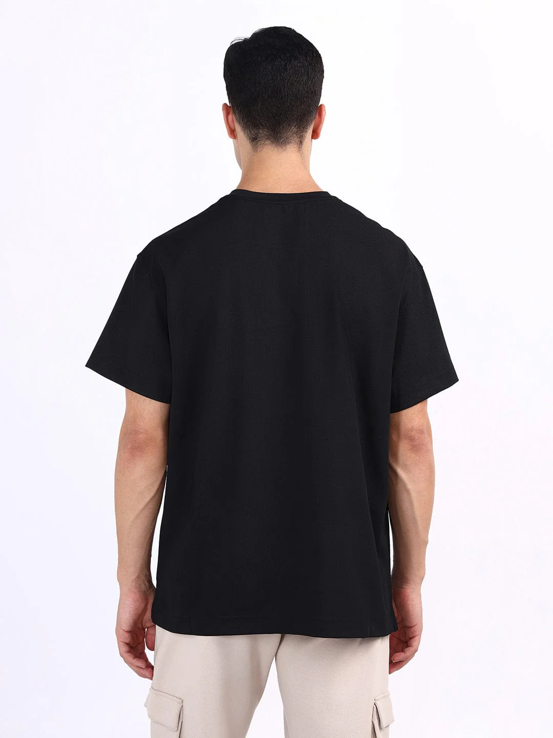 Iconic Men Black Solid Crew Neck Tshirt - Image 4