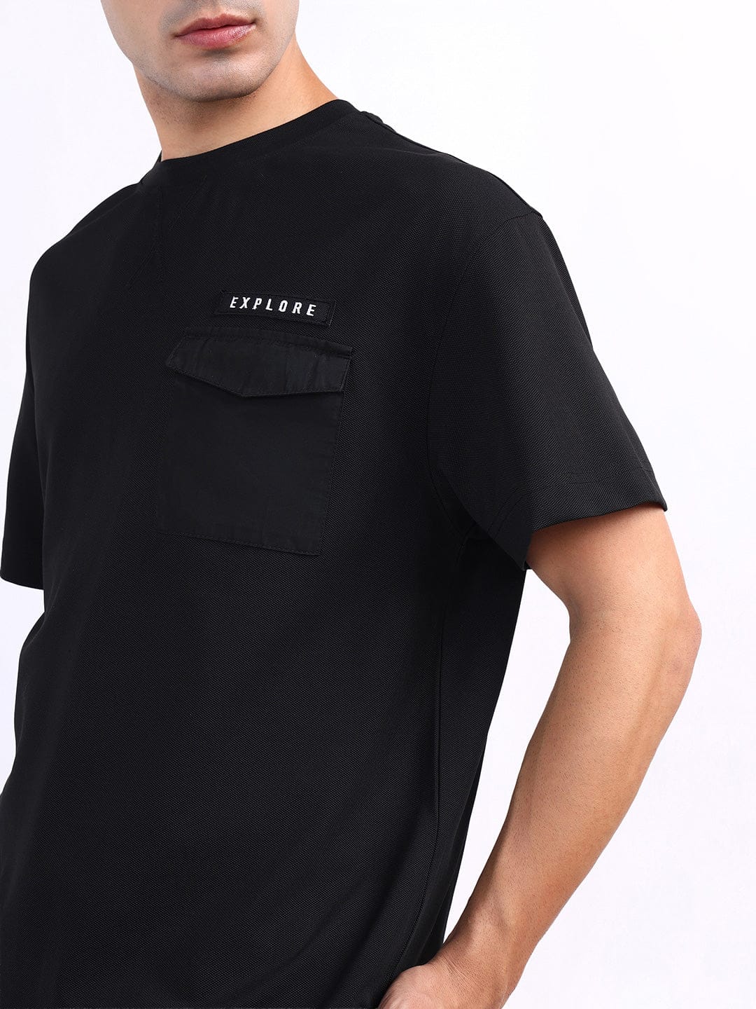 Iconic Men Black Solid Crew Neck Tshirt - Image 5