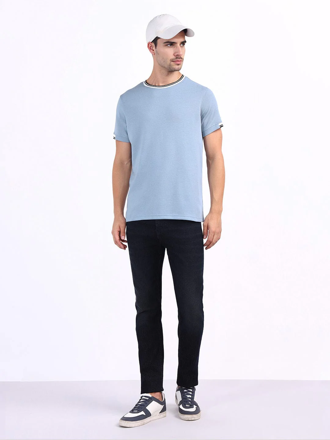 Iconic Men Blue Textured Crew Neck Tshirt - Image 2