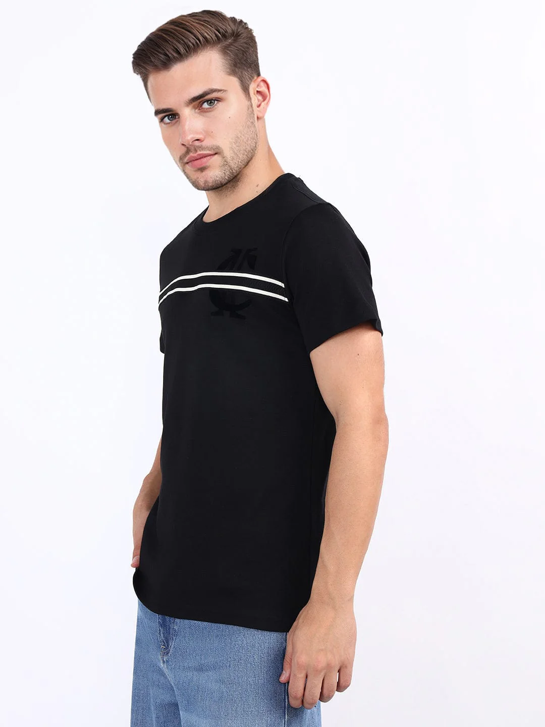 Iconic Men Black Solid Crew Neck Tshirt - Image 4