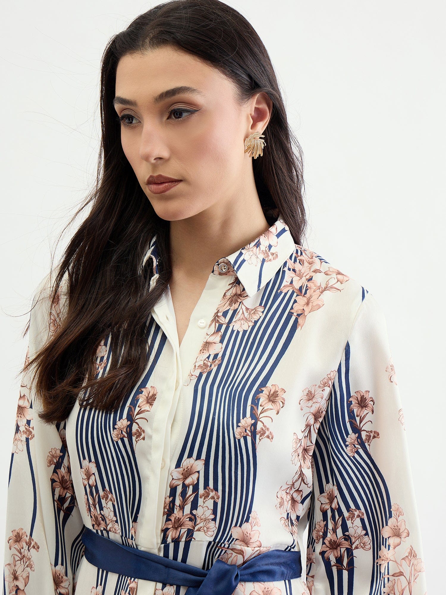 Iconic Women Cream Printed Collar Dress - Image 4