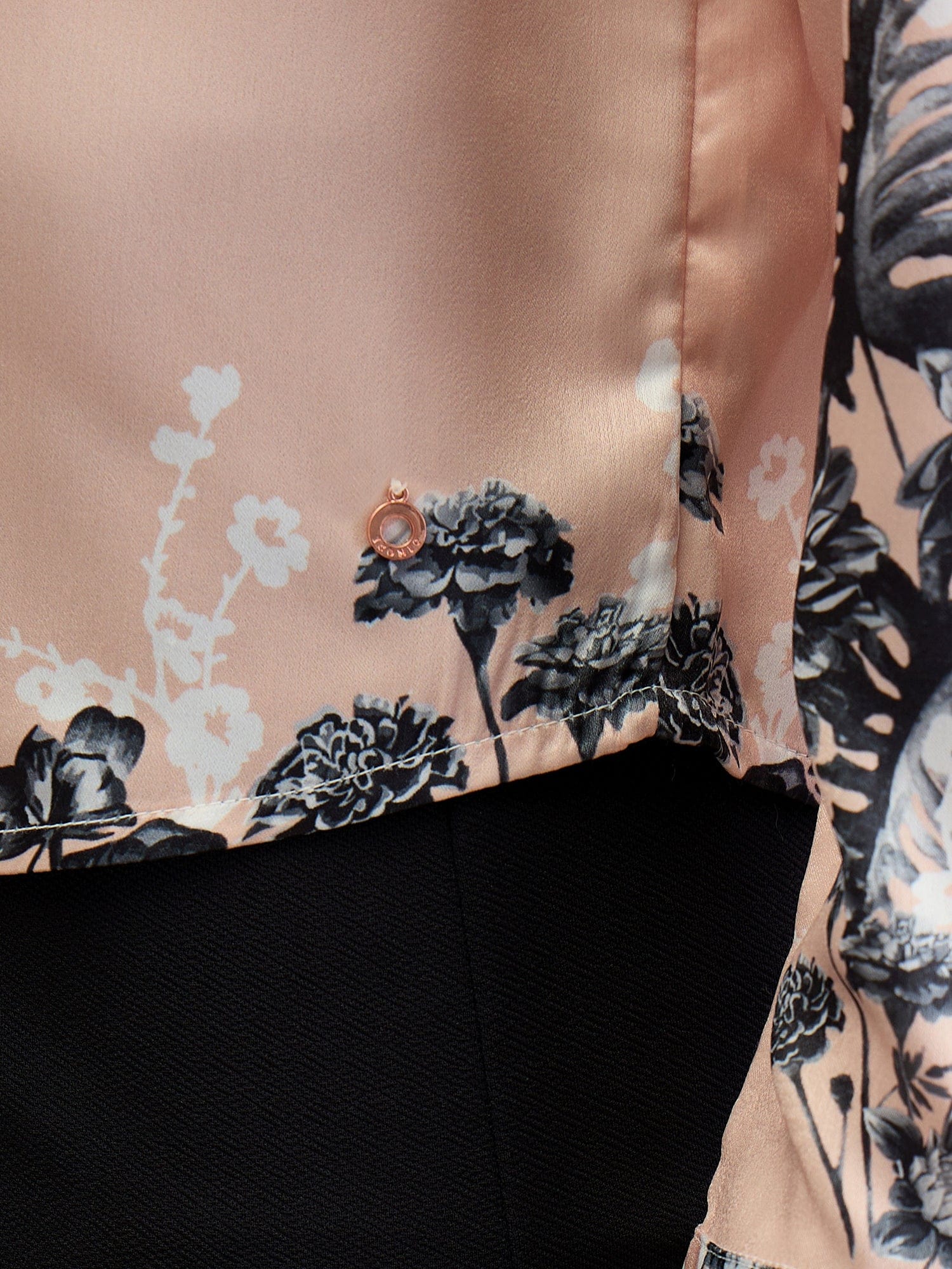 Iconic Women Pink Solid Collar Shirt - Image 7
