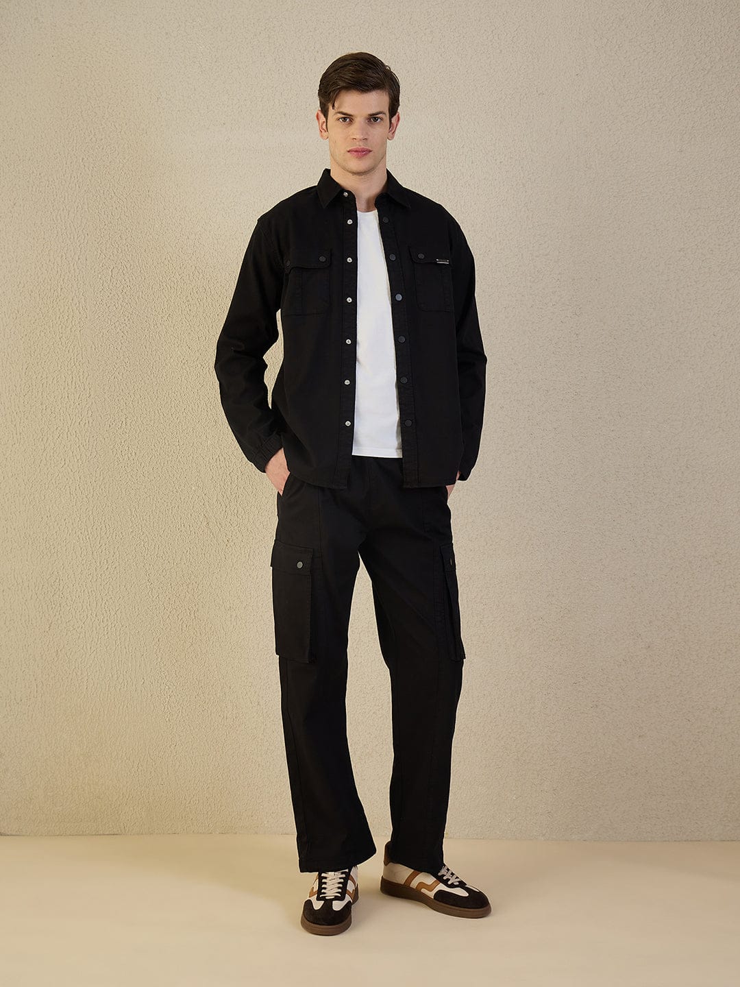 Iconic Men Black Solid Straight Fit Cargo Pant - Image 4