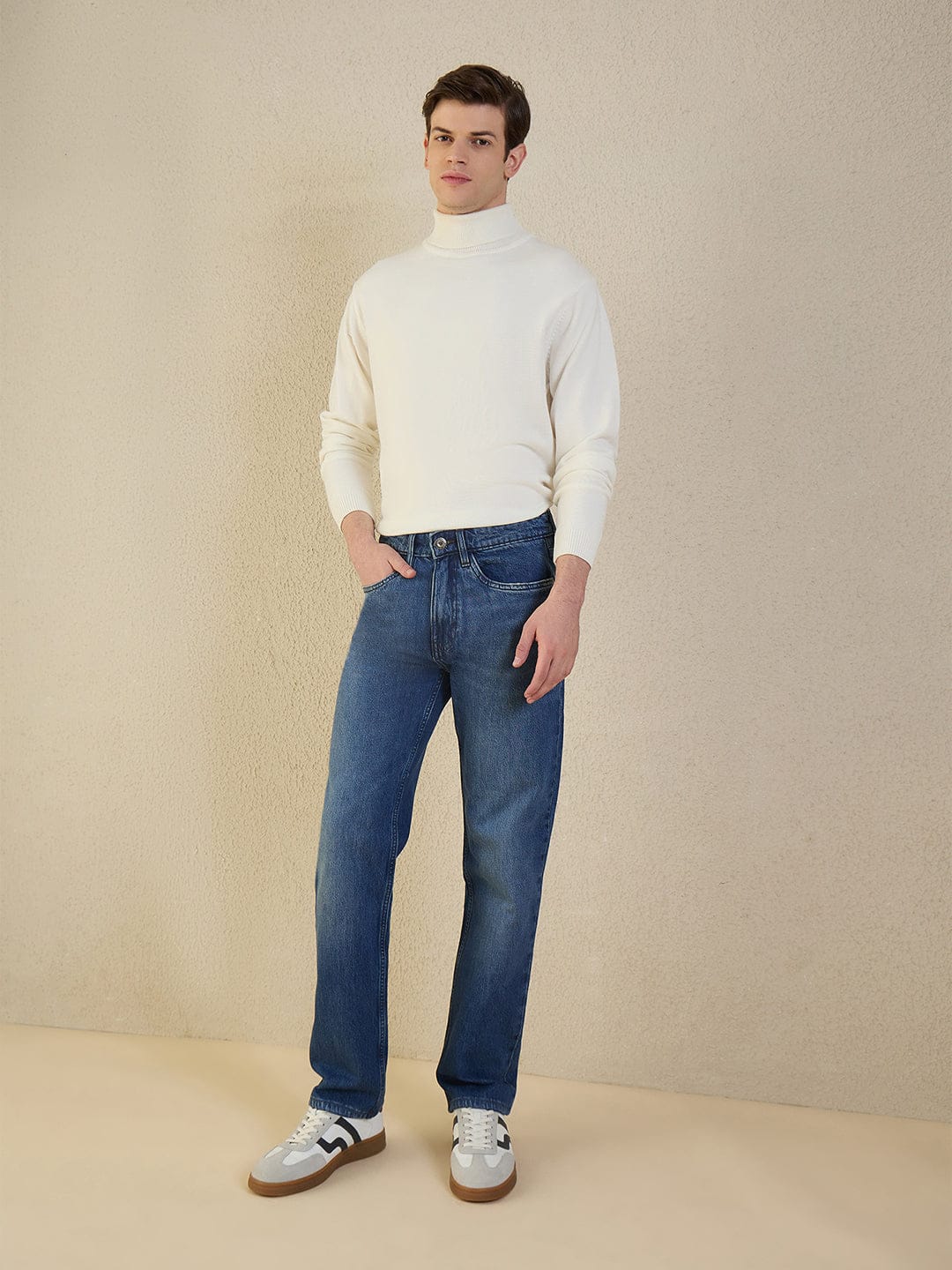 Iconic Men Blue Solid Pure Cotton Regular Fit Jeans - Image 3