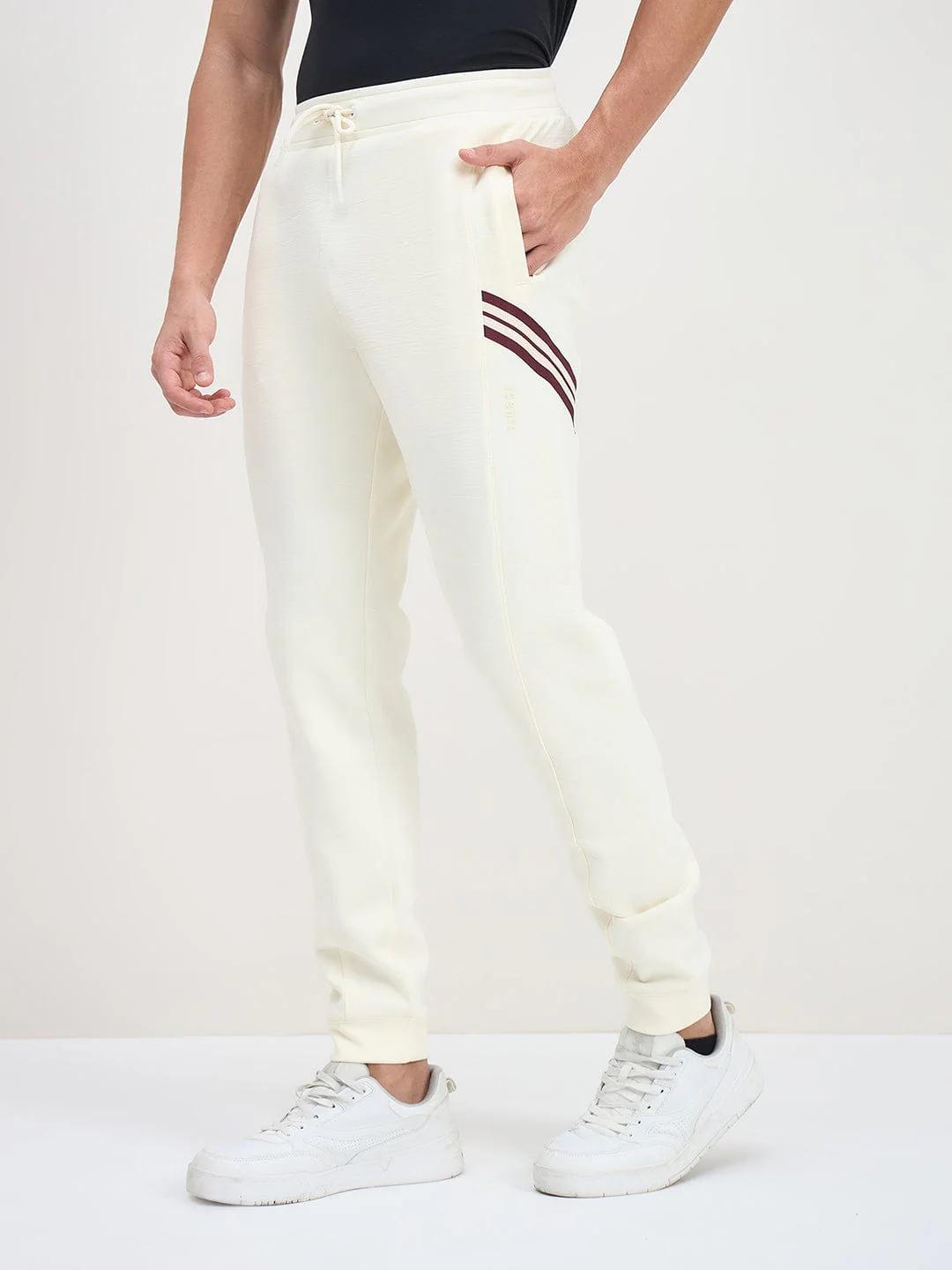 ICONIC Men Off White Relaxed Fit Sweat Pant - Image 3