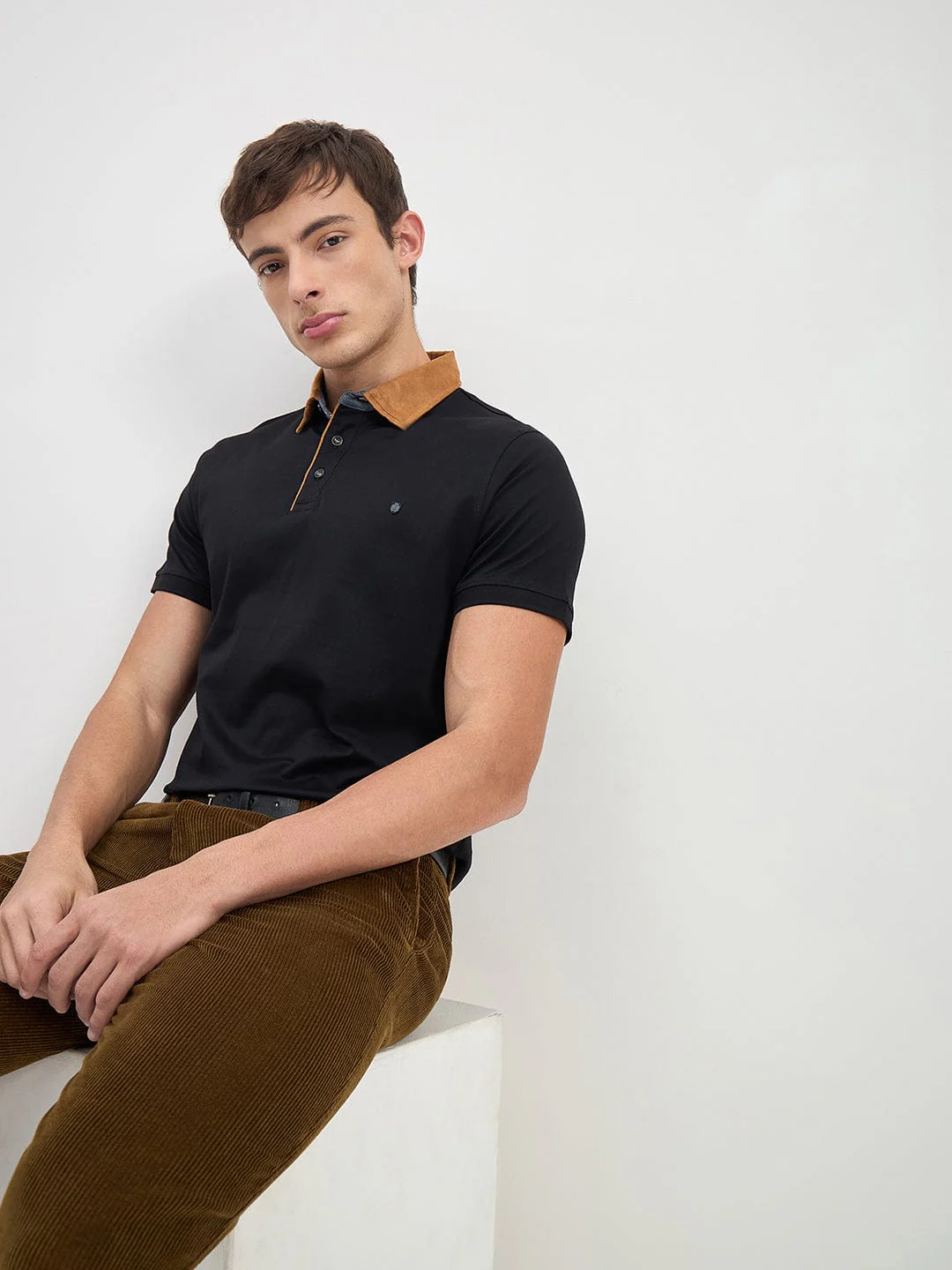 ICONIC Men Black Solid Polo Neck Regular Fit Polo T-Shirt - Image 6