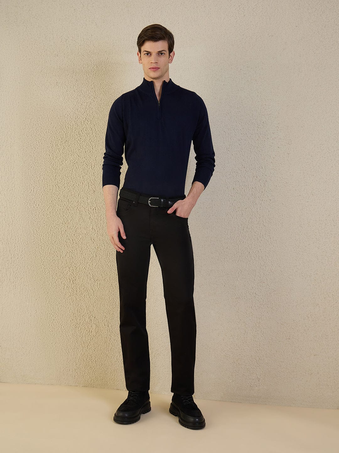 Iconic Black Solid Stretchable Slim Fit Jeans - Image 5