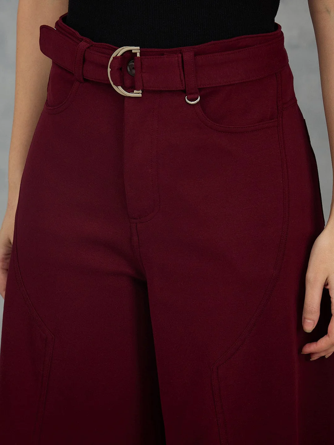 Iconic Women Maroon Solid Pure Cotton Loose Fit Cargo Pant - Image 3