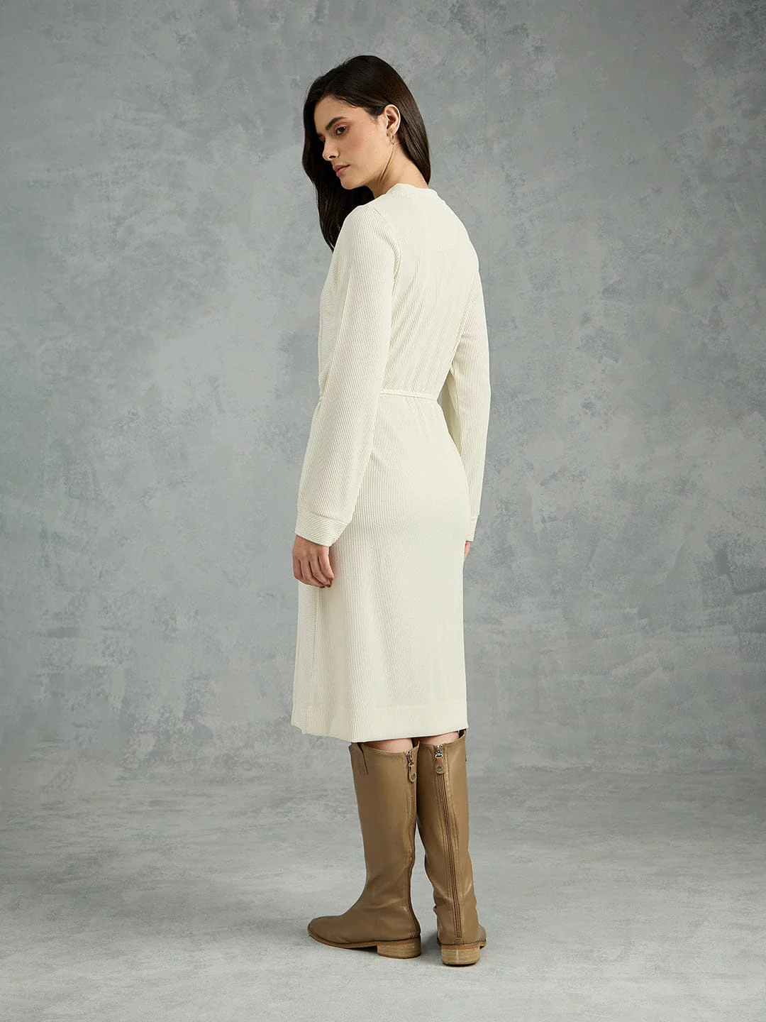Iconic Women Cream Solid Round Neck Straight Fit Dress - Image 4