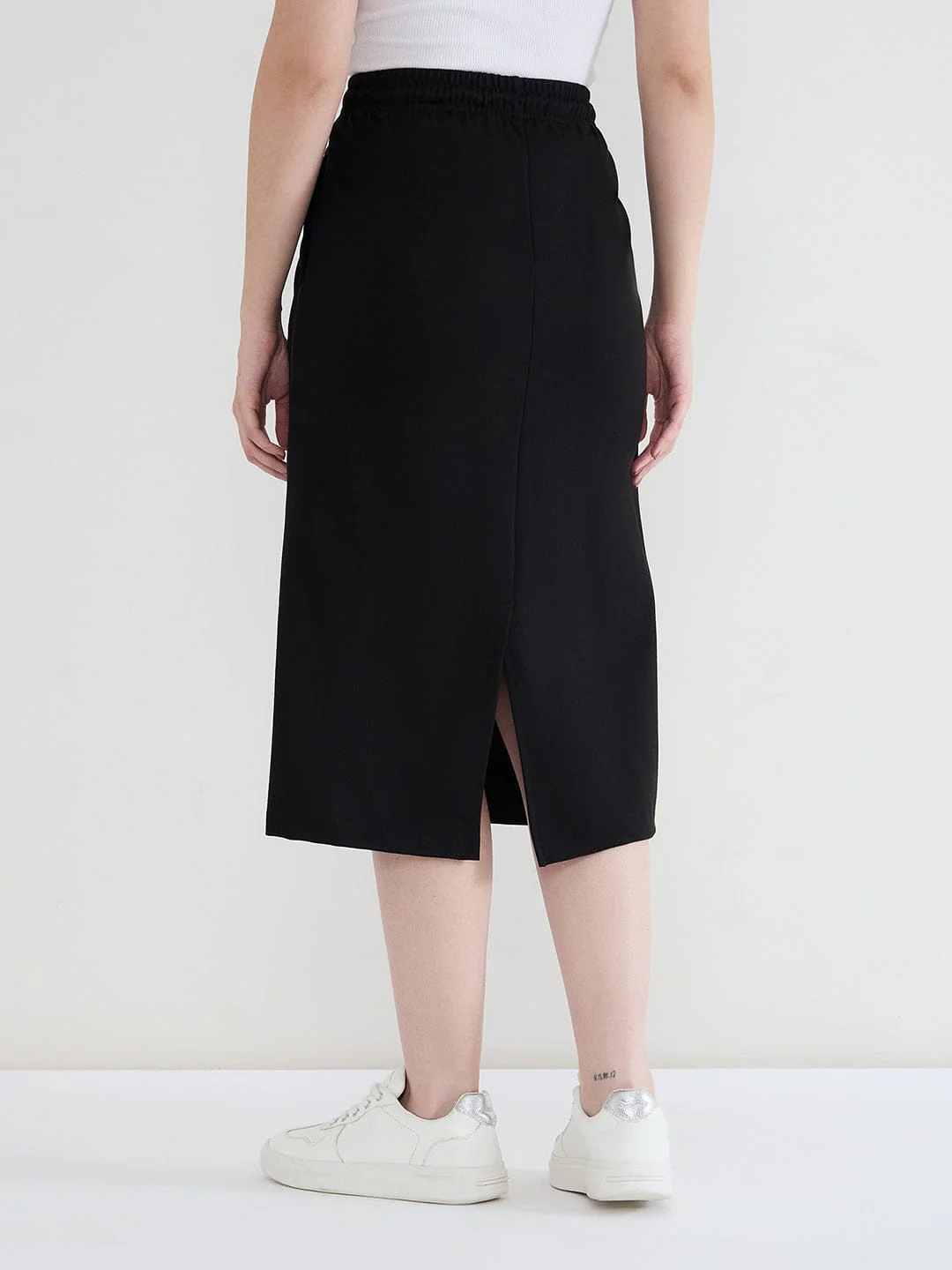 Iconic Women Black Solid Midi Skirt - Image 4