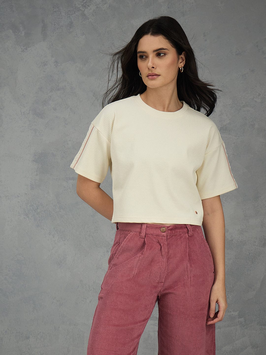 Iconic Women Cream Solid Round Neck T-Shirt - Image 6