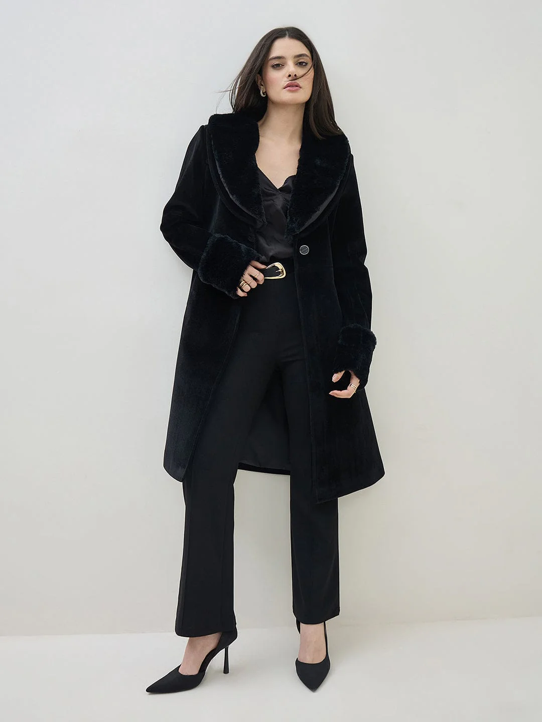 ICONIC Women Black Notch Lapel Detachable Fur Overcoat - Image 6