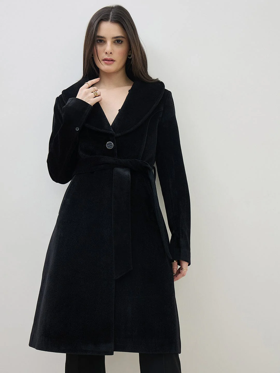 ICONIC Women Black Notch Lapel Detachable Fur Overcoat - Image 7