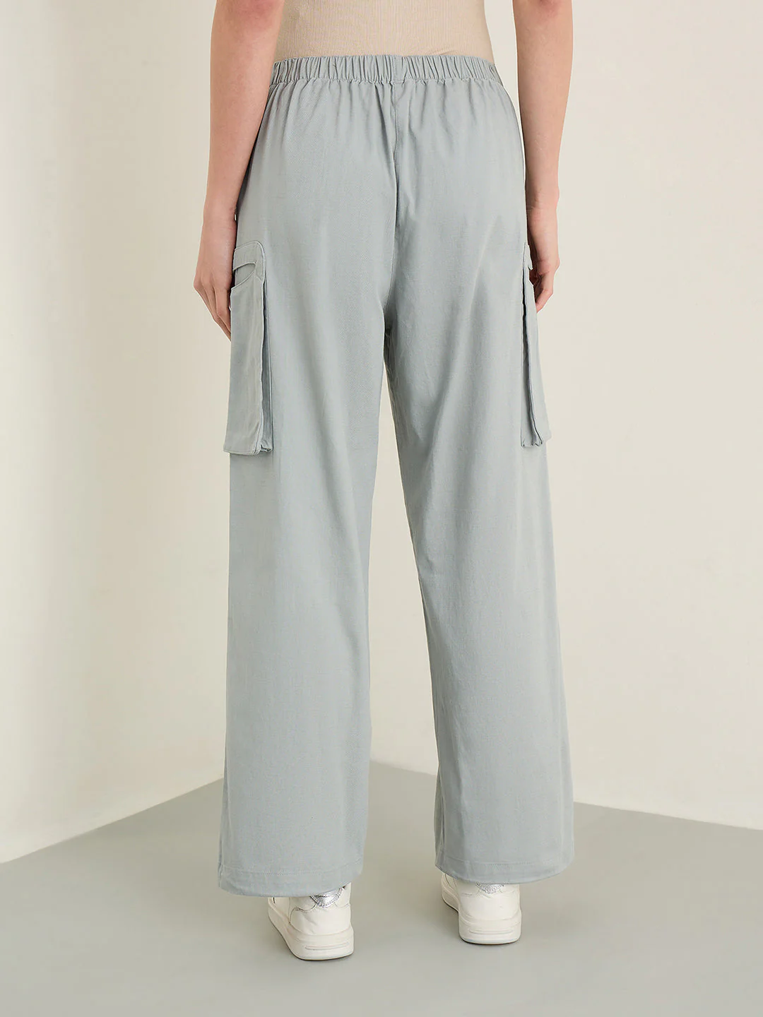 Iconic Women Mint Green Solid Cargo Fit Pure Cotton Cargo Pant - Image 2