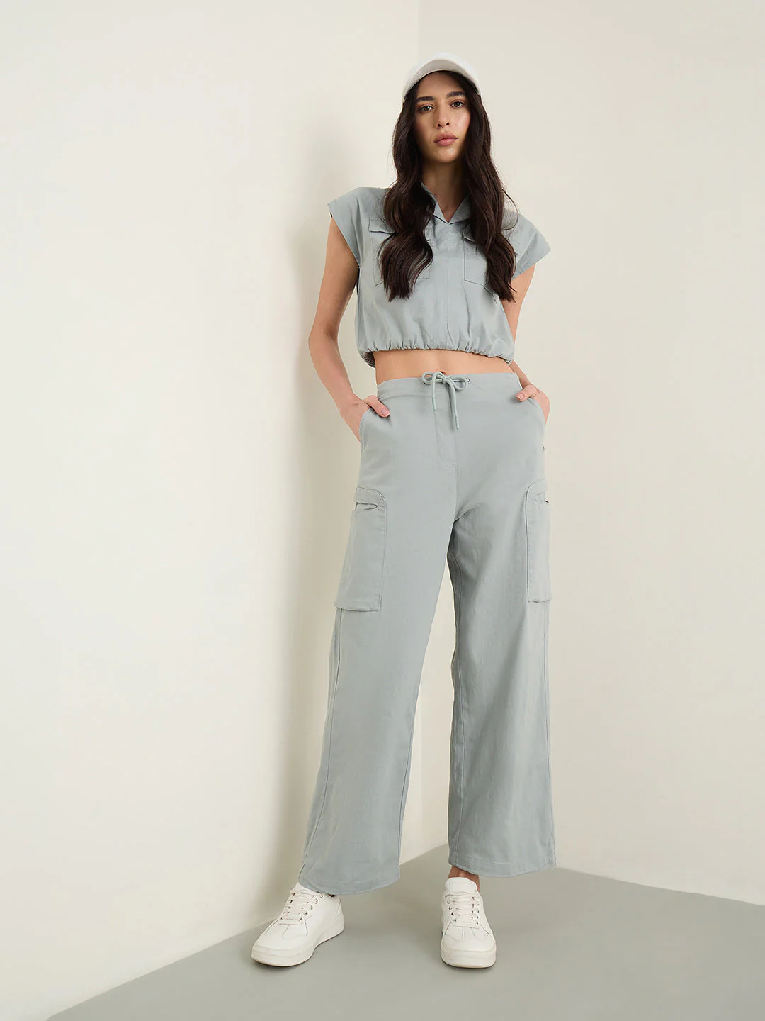 Iconic Women Mint Green Solid Cargo Fit Pure Cotton Cargo Pant - Image 4