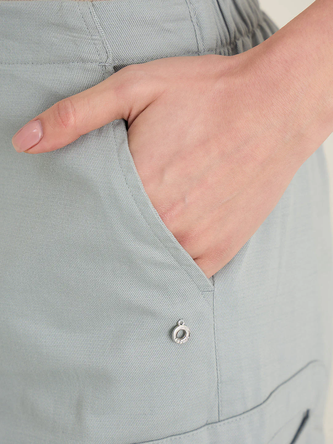 Iconic Women Mint Green Solid Cargo Fit Pure Cotton Cargo Pant - Image 5
