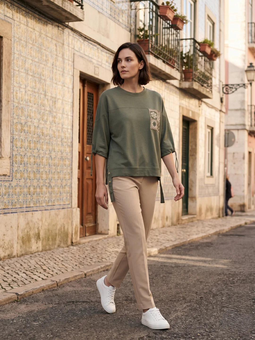 Iconic Women Green Solid Loose Fit Pure Cotton T-Shirt