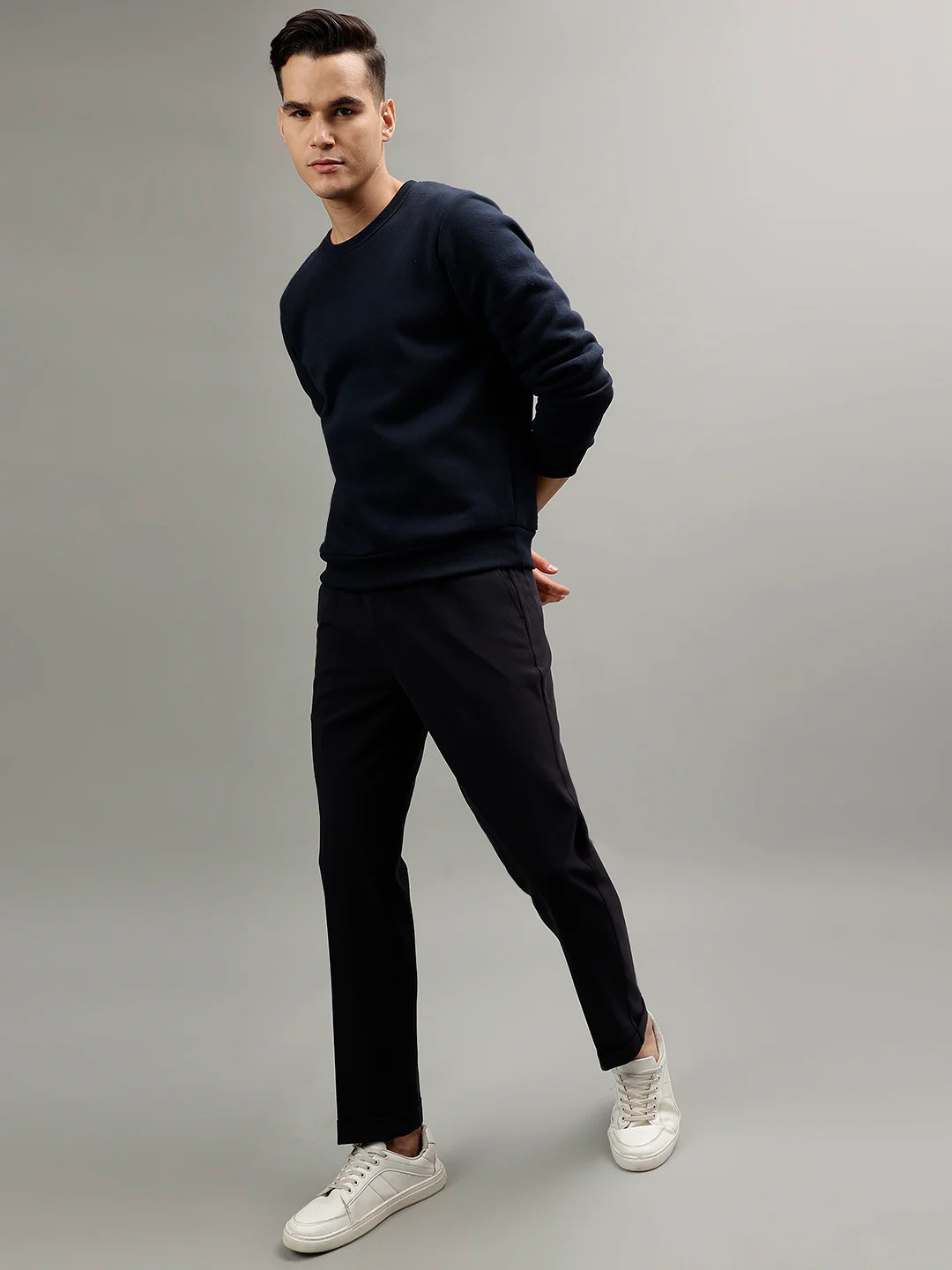 Lindbergh Men Navy Blue Solid Mid-Rise Regular Fit Regular Trouser - Image 5