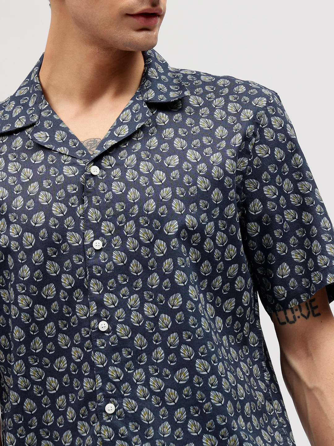 Lindbergh Men Blue Printed Resort Collar Short Sleeves Shirt - Image 6