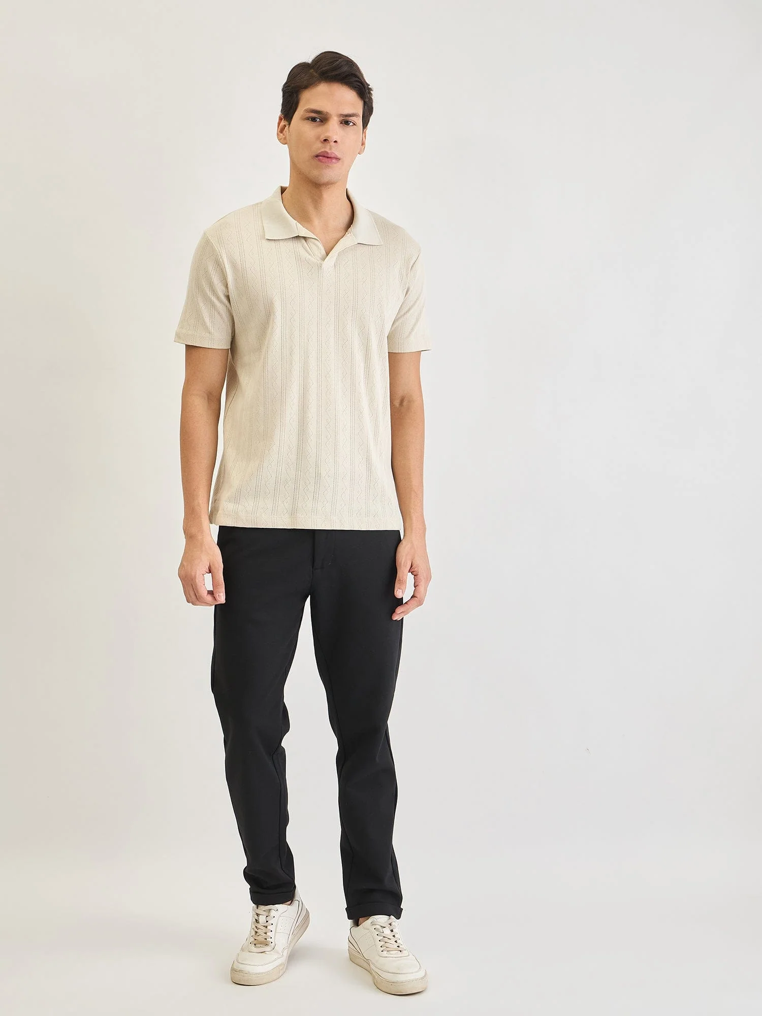Lindbergh Men Black Slim Fit Solid Trouser - Image 2
