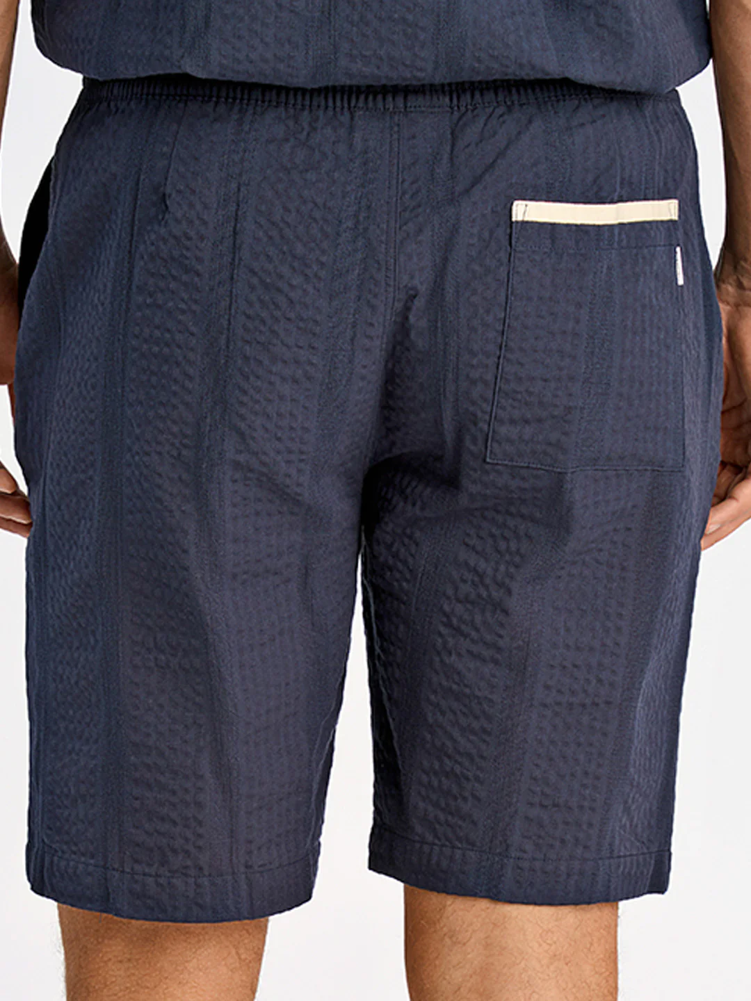 Lindbergh Men Blue Relaxed Fit Solid Shorts - Image 4