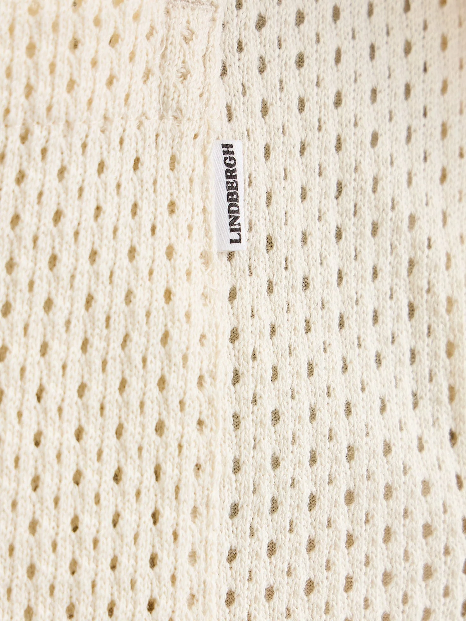 Lindbergh Men Cream Loose Fit Solid Shorts - Image 6