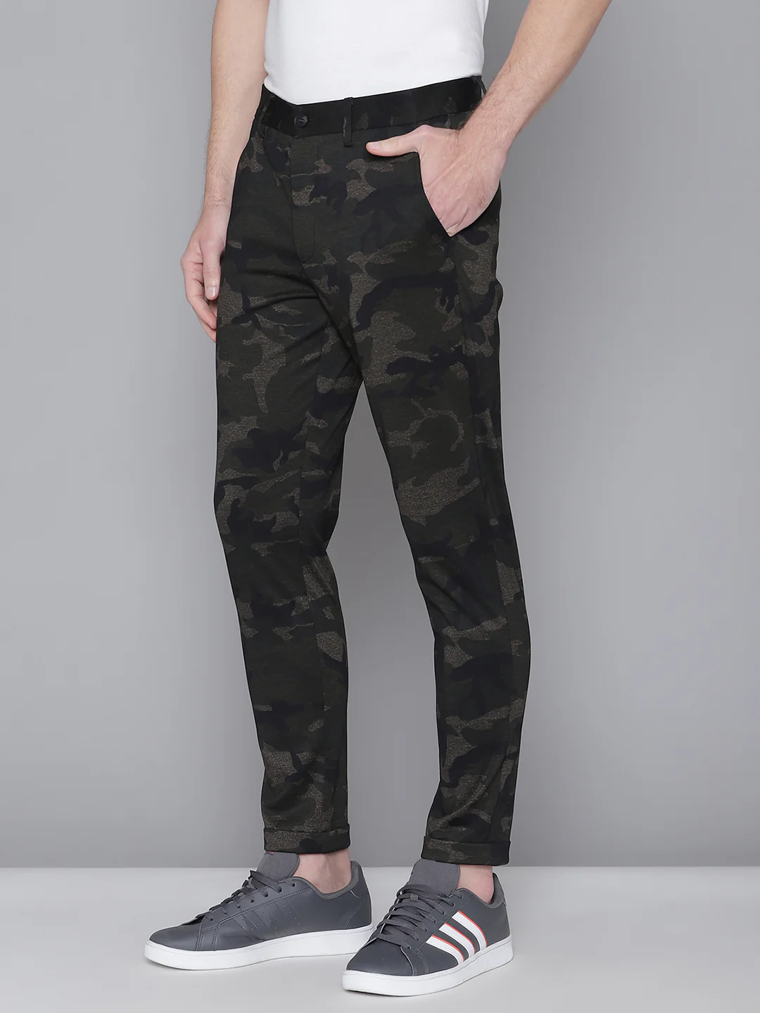Lindbergh Men Green Printed Slim Fit Trouser - Image 3