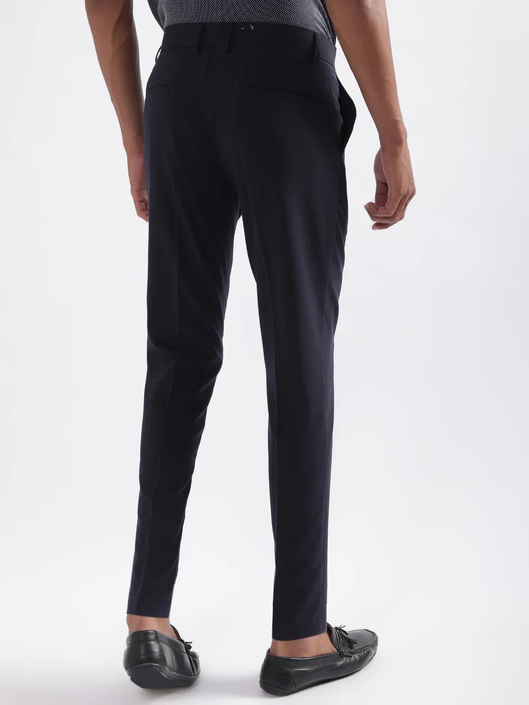 Lindbergh Men Navy Blue Solid Slim Fit Trouser - Image 2