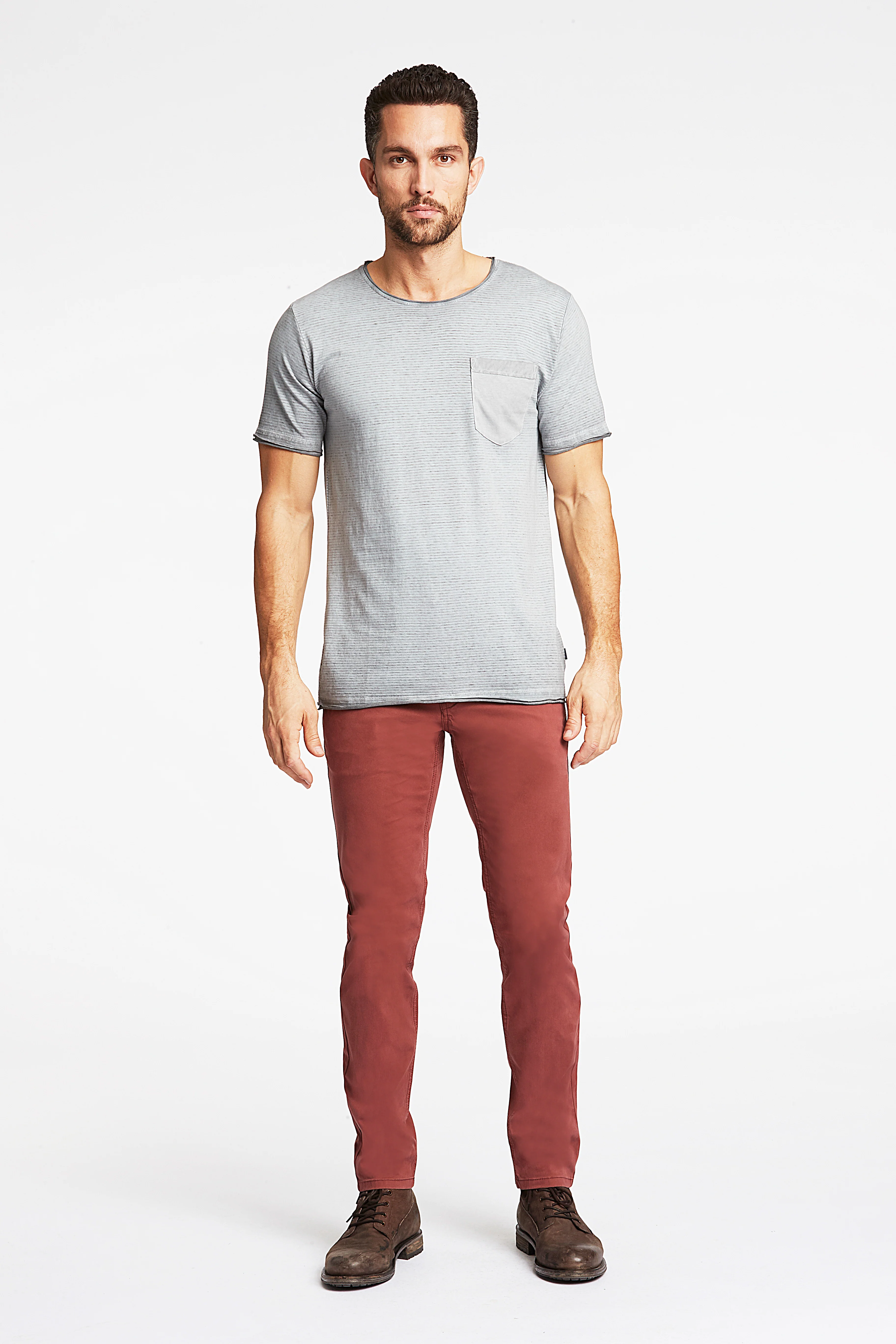 Lindbergh Men Red Solid Slim Fit Trouser - Image 3