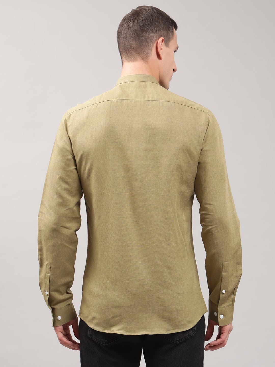 Lindbergh Men Solid Mandarin Collar Shirt - Image 2