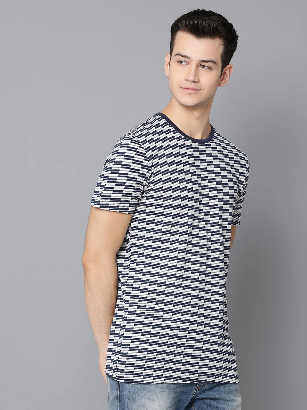 Lindbergh Men Blue Solid Round Neck TShirt - Image 4