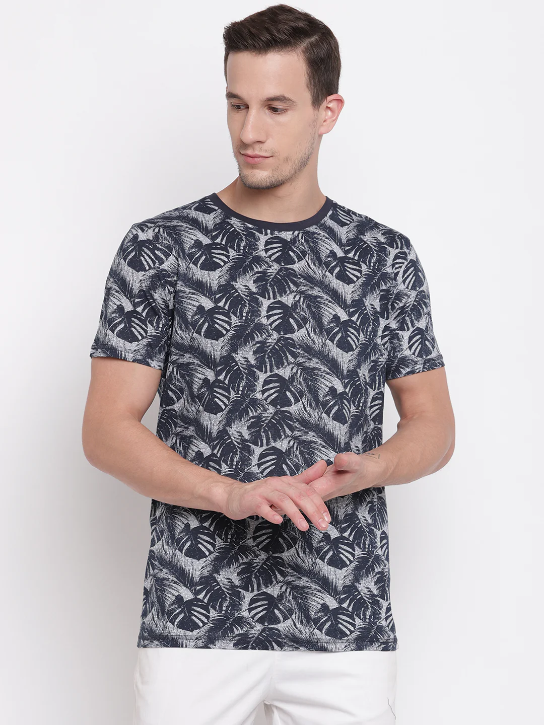 Lindbergh Men Blue Printed Round Neck TShirt