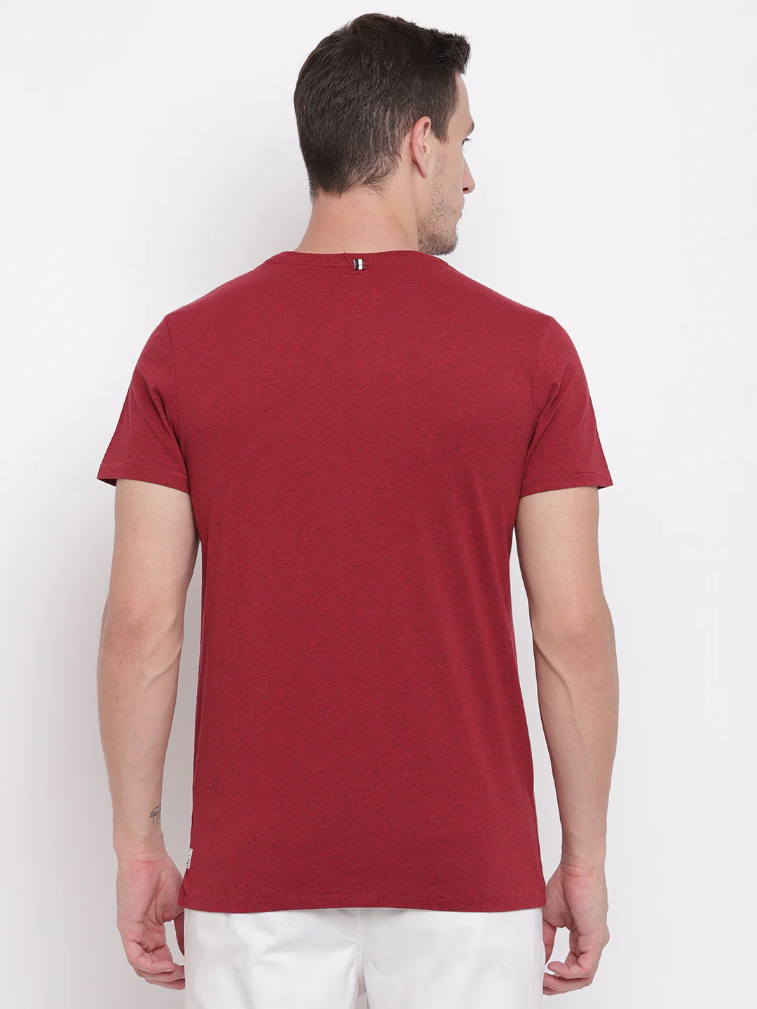 Lindbergh Men Red Solid Round Neck TShirt - Image 4