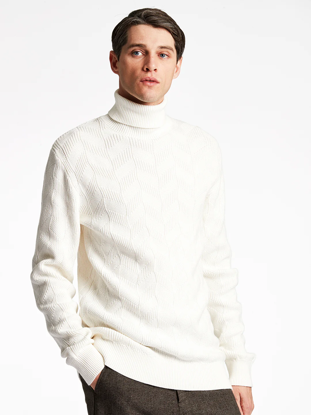 Lindbergh Men Off White Solid Sweater