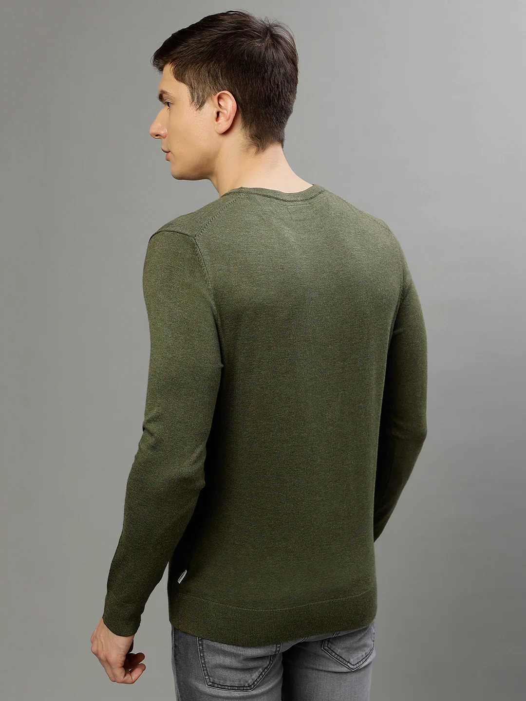 Lindbergh Men Solid Round Neck Full Sleeves Sweater - Image 4