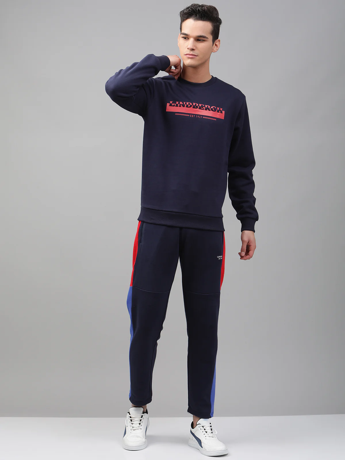 Lindbergh Men Navy Blue Solid Round Neck Full Sleeves Sweatshirt - Image 6
